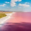 Η ροζ λίμνη