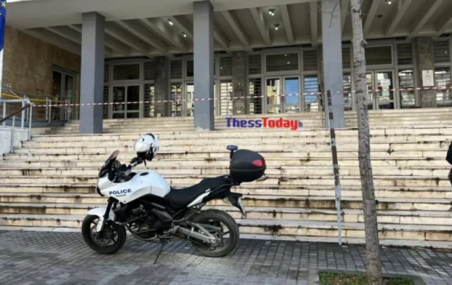 Ύποπτος φάκελος στα δικαστήρια Θεσσαλονίκης