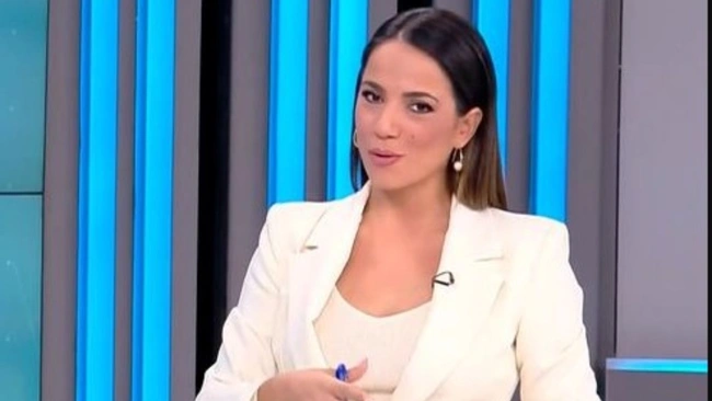 η δημοσιογραφος ευλαμπια ρεβη