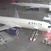 Η στιγμή που ξεσπά φωτιά σε αεροσκάφος στις ΗΠΑ 