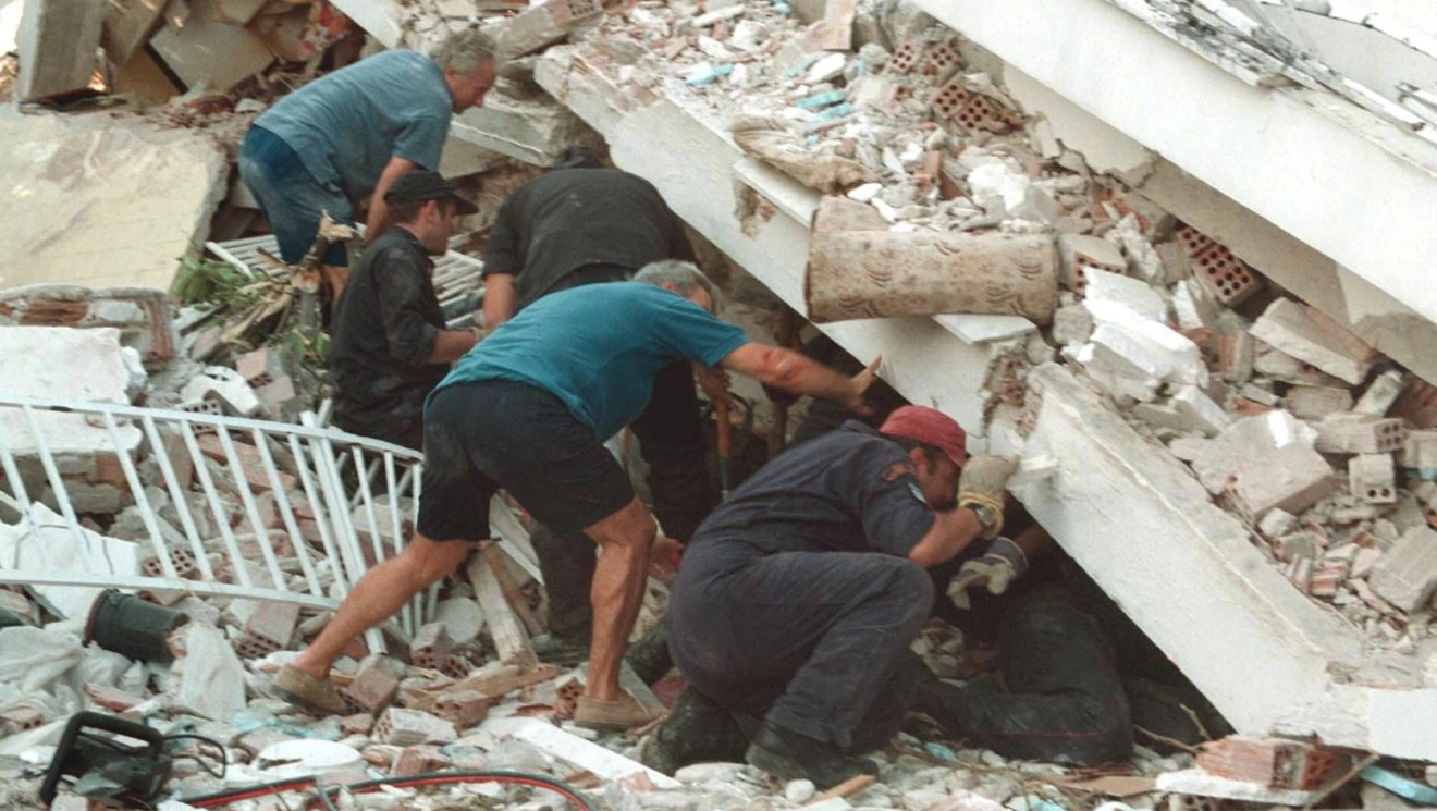 seismos_athina1999