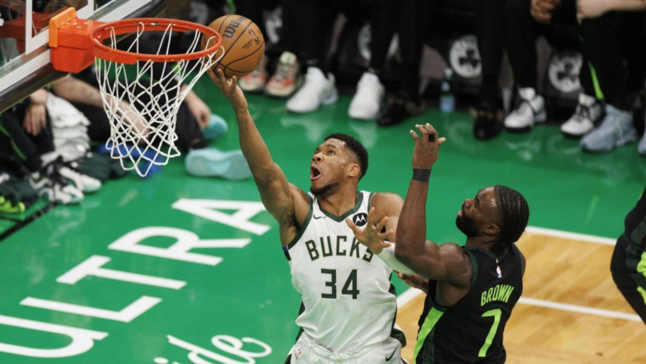 Ο Γιάννης Αντετοκούνμπο