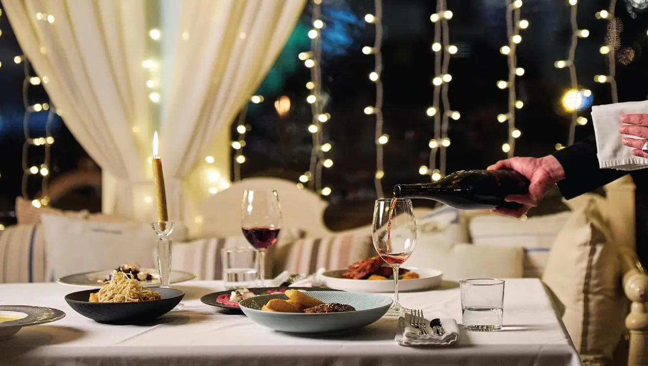 Κρητικό τραπέζι 