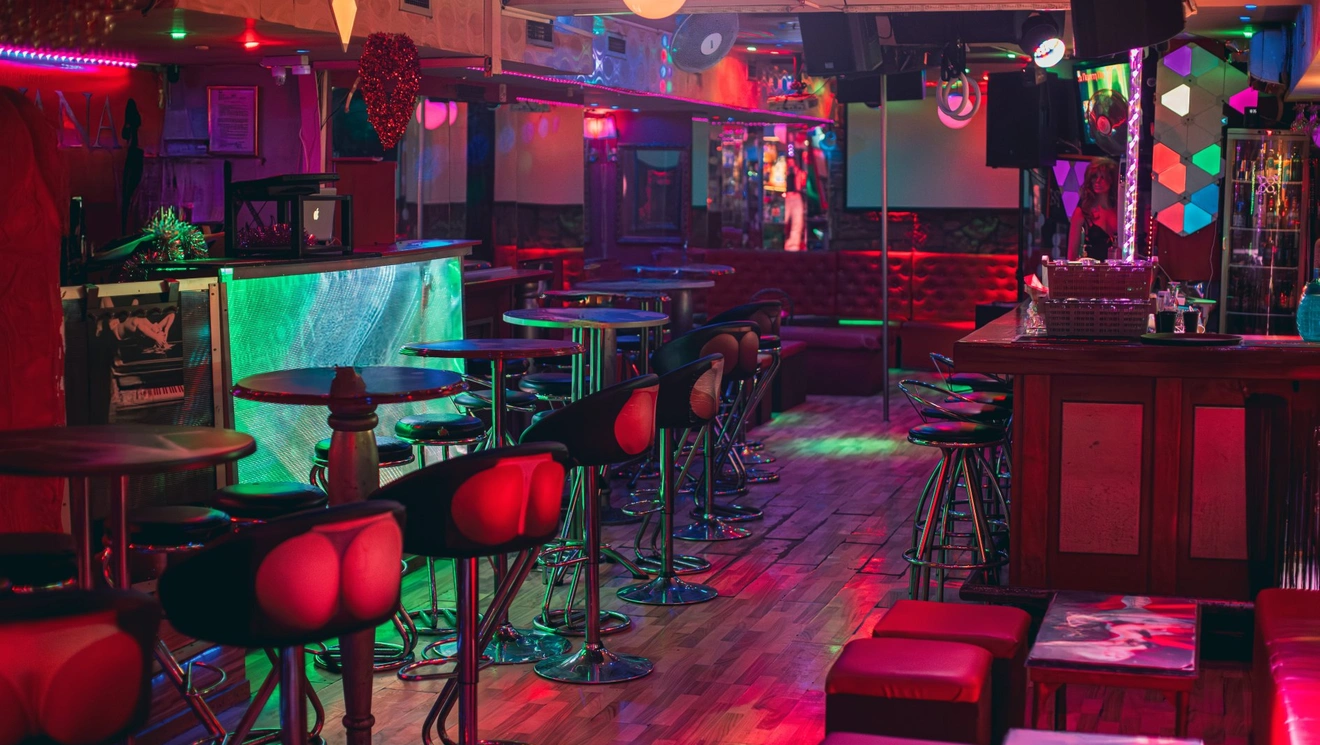 nirvana club swingers