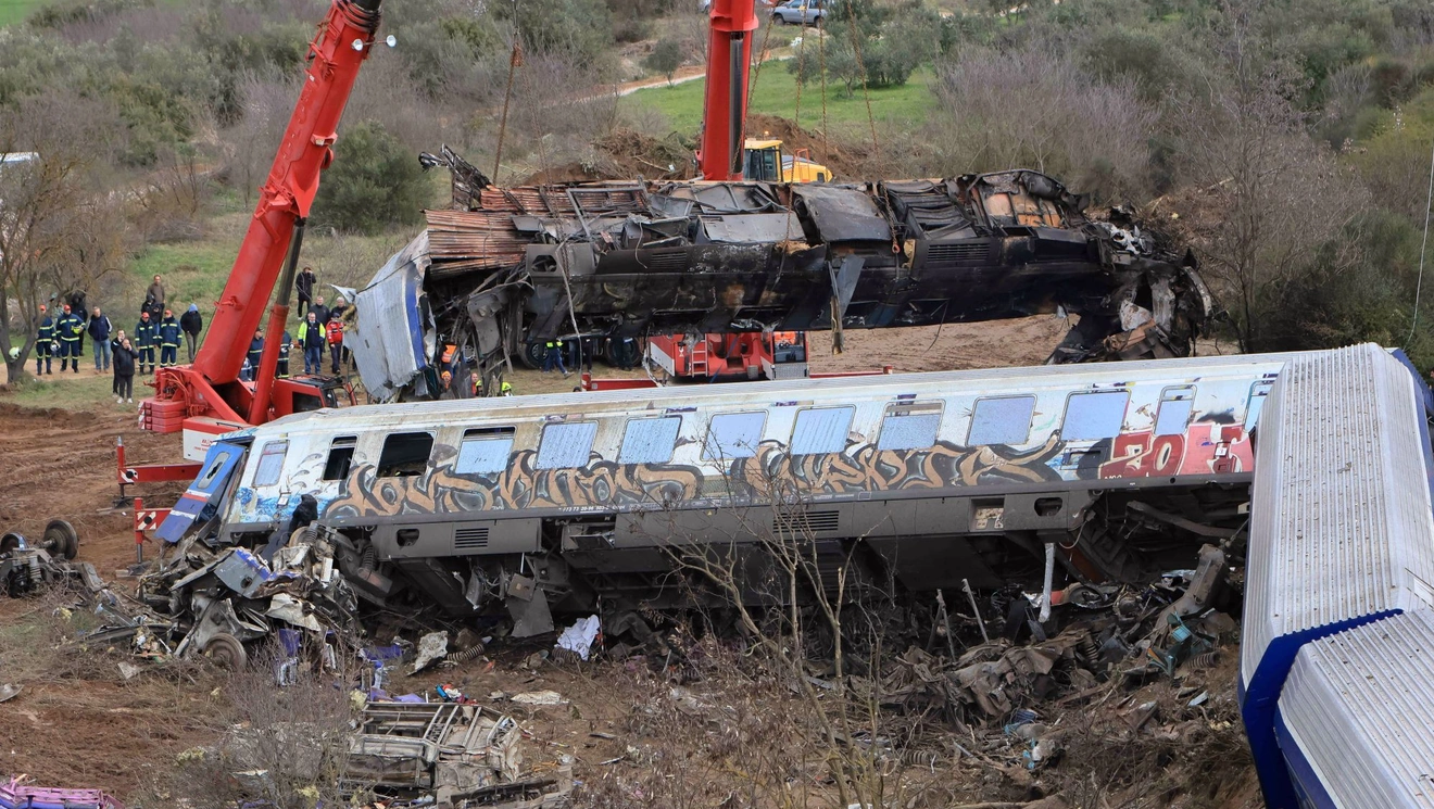 Τέμπη τρένο