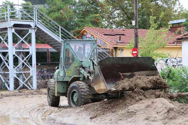 apegklovismos-stratos