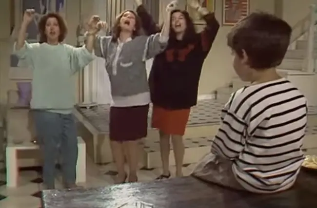 αργυρης κοντολαιμος3