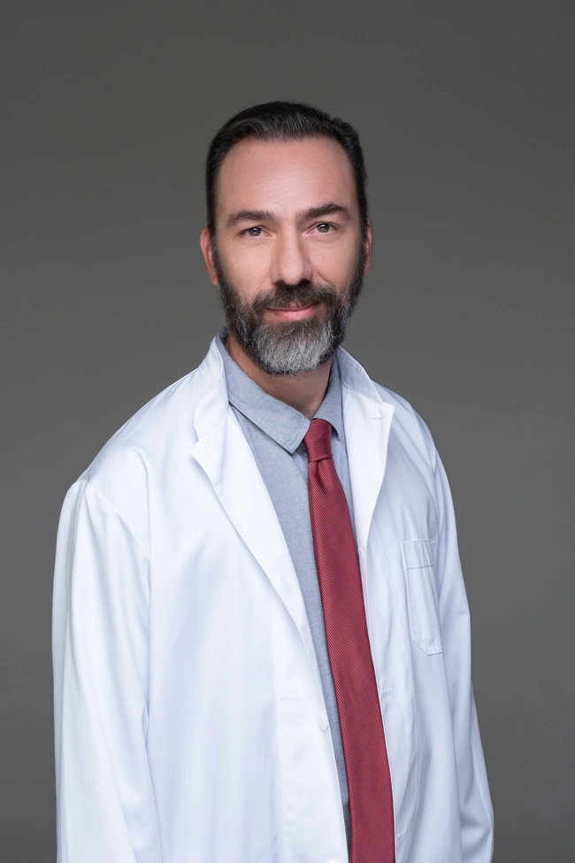 Ο Απόστολος Ιωάννου (Αλέξανδρος Κωχ) στη σειρά «Ο Γιατρός»