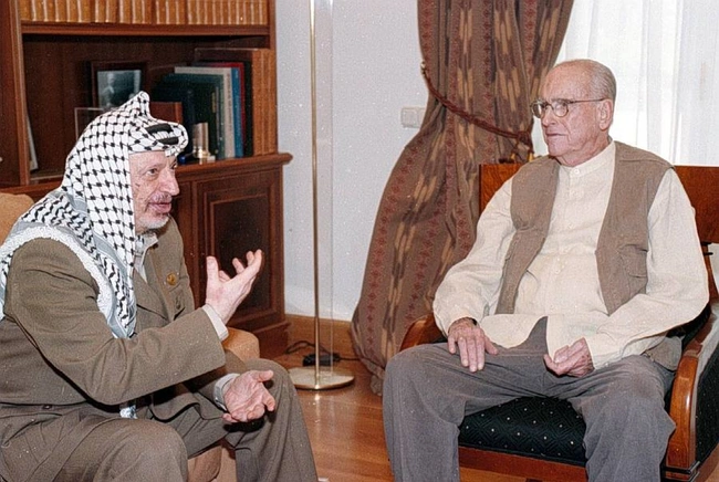 arafat papandreou 2.jpg