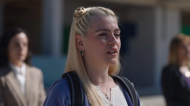 Η Ναταλία Σουίφτ ως Κάτε στο «Milky Way»