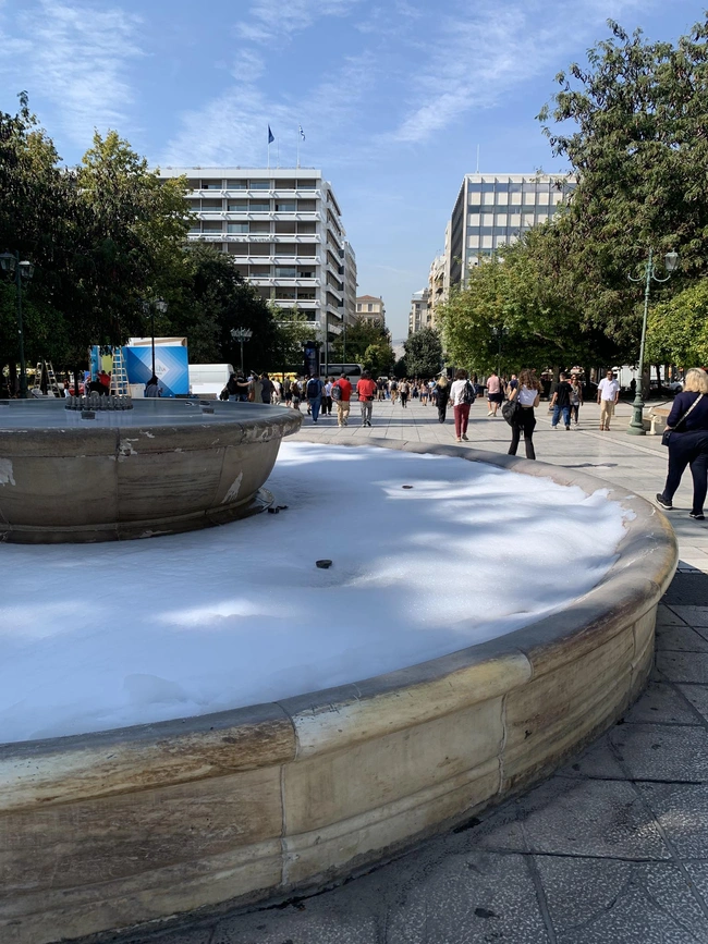 Το σιντριβάνι στο Σύνταγμα