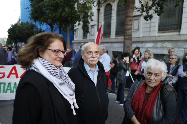 Πολιτικοί στην πορεία για το Πολυτεχνείο