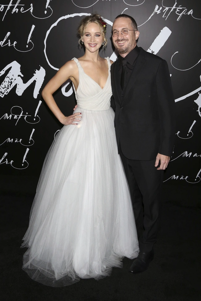 Η Τζένιφερ Λόρενς και ο Ντάρεν Αρονόφσκι στην πρεμιέρα της ταινίας «Mother!»