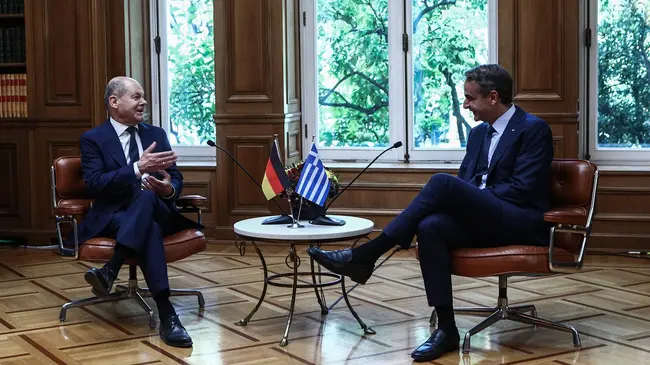 mitsotakis solts.jpg