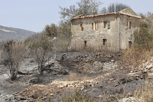 Πυρκαγιά στην Παλιά Περίθεια