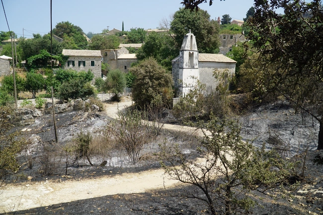 Πυρκαγιά στην Παλιά Περίθεια