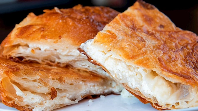 Μπουρέκ σα Σιρόμ