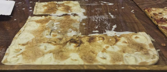 Φοκάτσια με τυρί