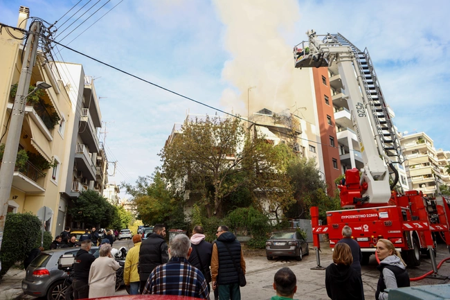 Φωτιά σε διαμέρισμα στη Νέα Σμύρνη