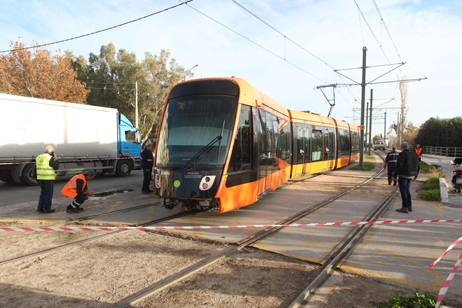 palaio-faliro-troxaio-tram