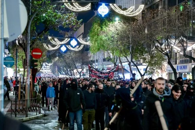 Πορεία για τη δολοφονία του Γρηγορόπουλου στη Θεσσαλονίκη