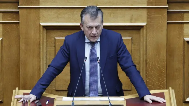 Γιάννης Βρούτσης