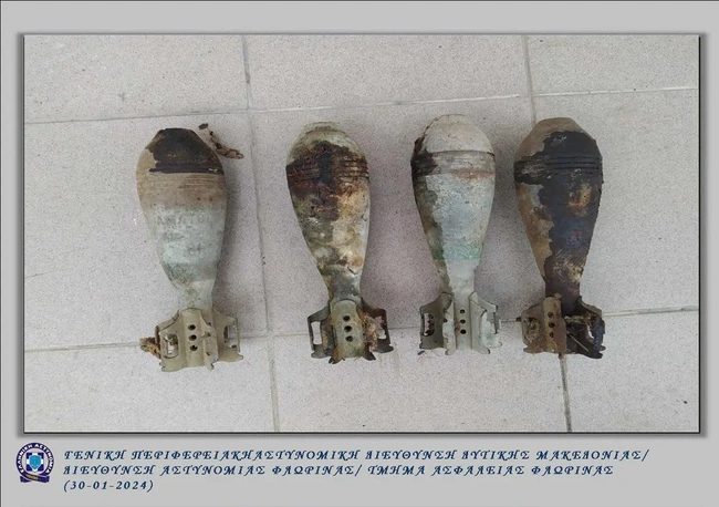 Τα όπλα που κατασχέθηκαν από το ζευγάρι στη Φλώρινα