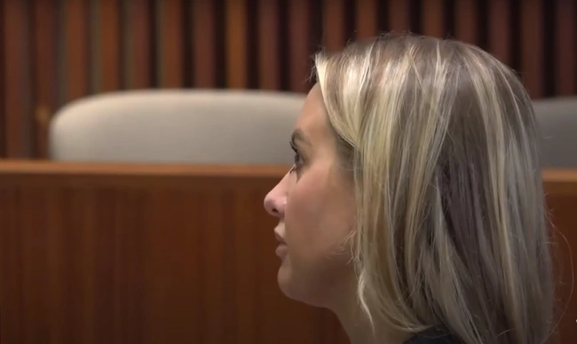 Η Δρ. Grawe ενώπιον της έδρας