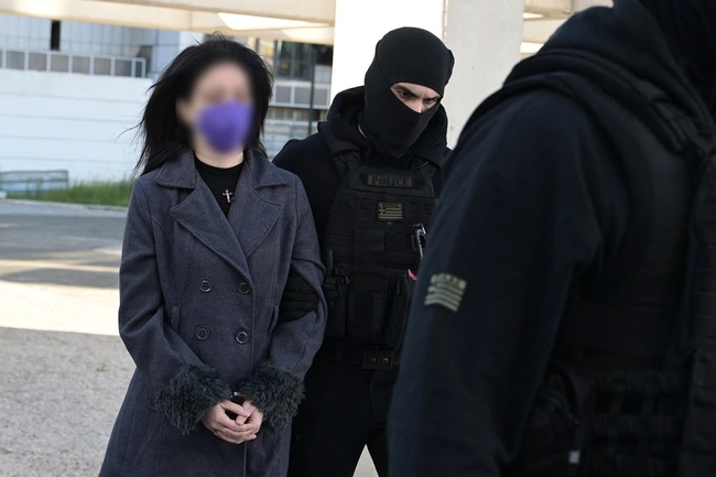 Η μητέρα της 12χρονης από τα Σεπόλια