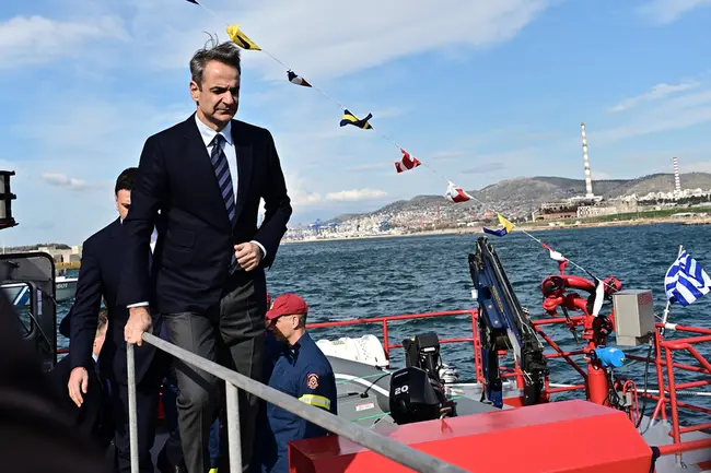 Ο Κυριάκος Μητσοτάκης στην παρουσίαση των δύο νέων πλοίων της Πυροσβεστικής