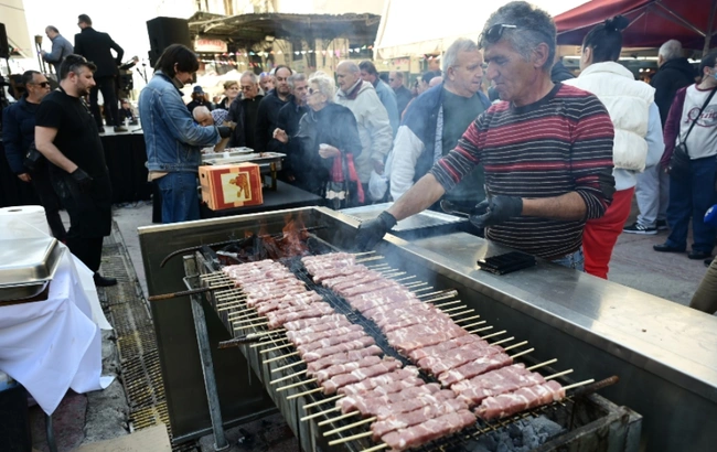 peiraias tsiknopempti