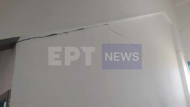 Ζημιές στη Ζαχάρω από τον σεισμό στο Ιόνιο