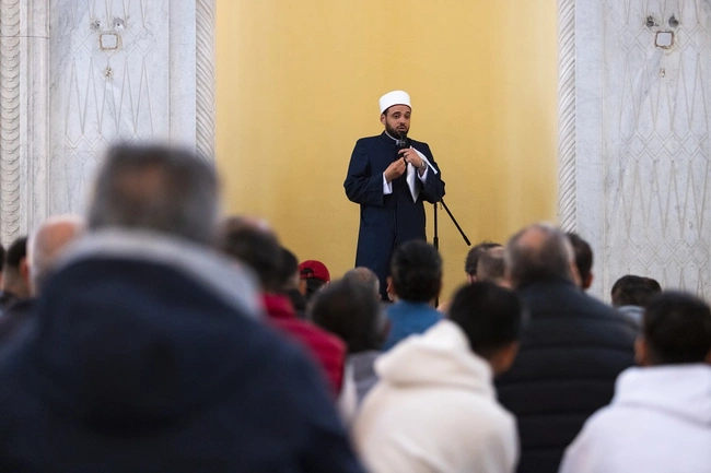 Το Γενί Τζαμί