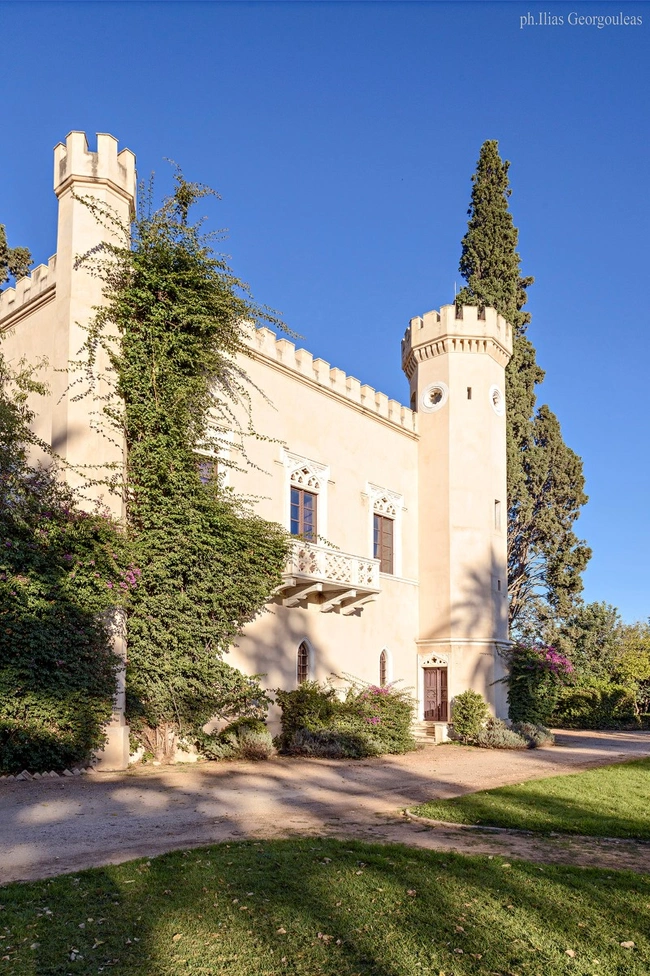 O πύργος και το κτήμα της βασίλισσας Αμαλίας στο Ίλιον