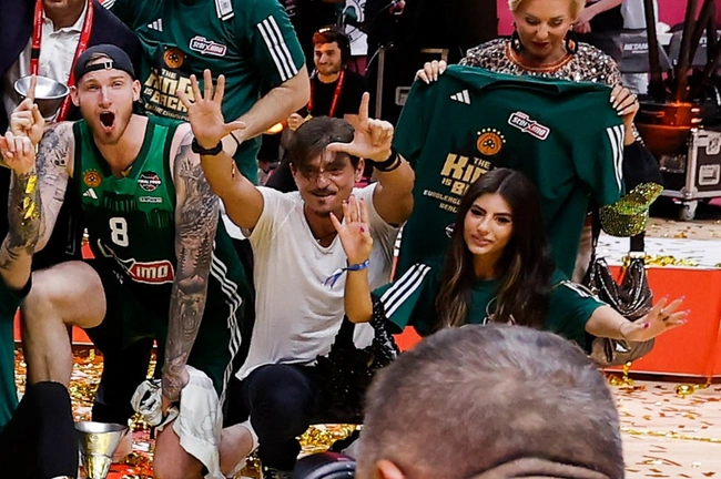 Ο Δημήτρης Γιαννακόπουλος και η οικογένειά του