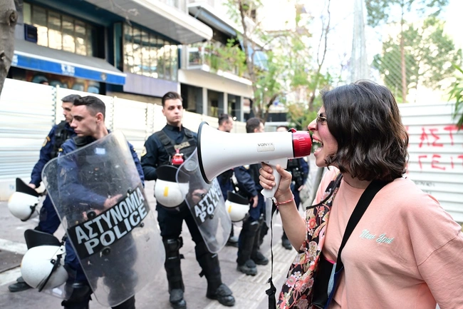 Διαμαρτυρία για το Μετρό στα Εξάρχεια