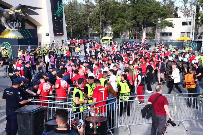 Οι πρώτοι Ολυμπιακοί που έφτασαν στην OPAP Arena