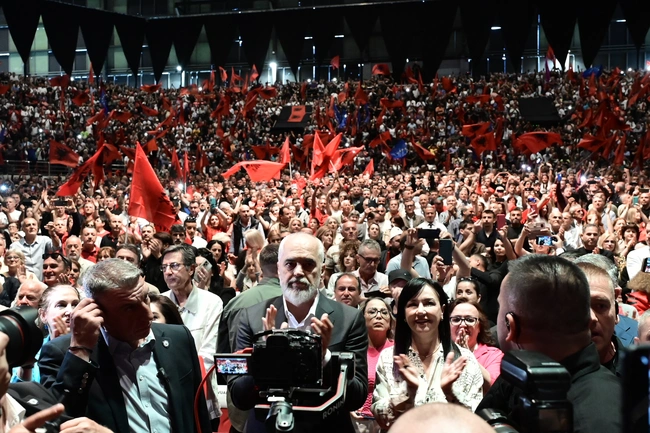 Εικόνες από την ομιλία του Έντι Ράμα στην Αθήνα