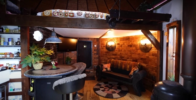 Το σπίτι σιλό