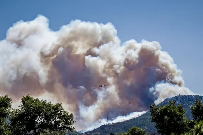 Φωτιά στην Πάρνηθα
