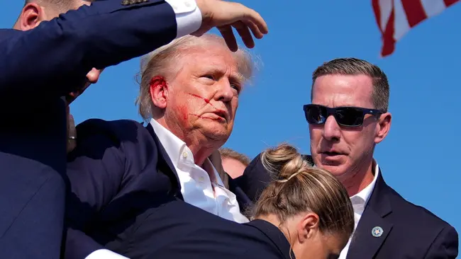 Πυροβολισμοι σε ομιλια του Ντοναλντ Τραμπ