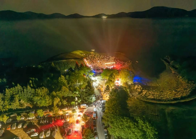 plastiras lake festival.jpg