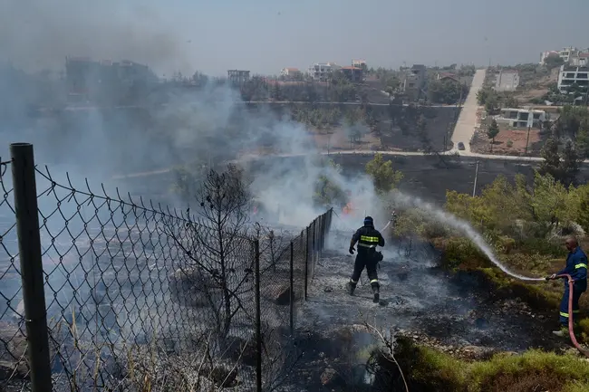 fotia-atiiki-spitia-9