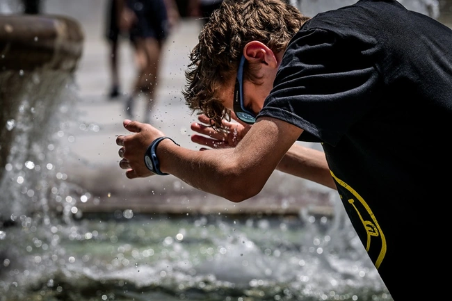 Ζεστός καιρός στην Αθήνα