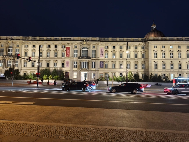 Xiaomi: Φέρνει AI εφαρμογές μετάφρασης και στα ελληνικά στα νέα της smartphones Xiaomi 14T