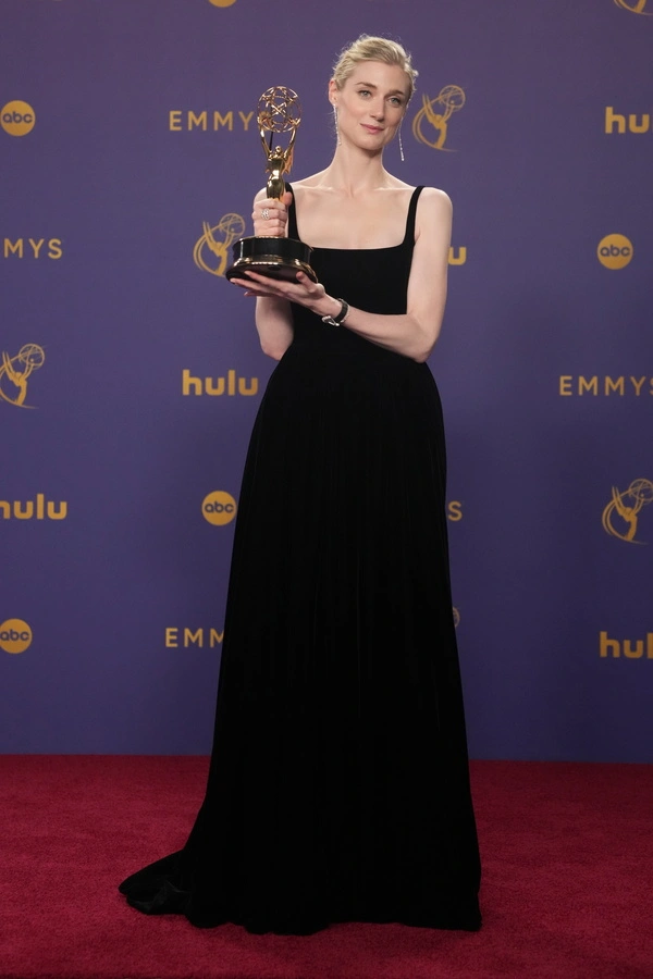 Η Elizabeth Debicki στα βραβεία Emmy 2024