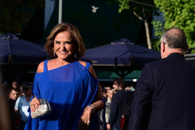 Η Ντόρα Μπακογιάννη στον γάμο της Θεοδώρας Γλύξμπουργκ