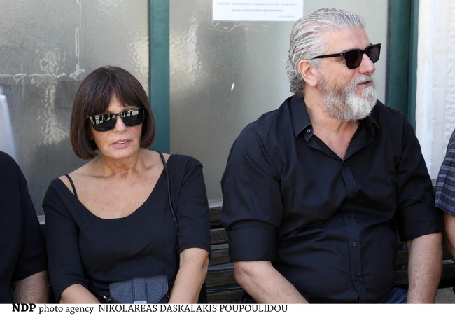 εφη μουρικη, βλαδιμηρος κυριακιδης στην κηδεια του δανη κατρανιδη