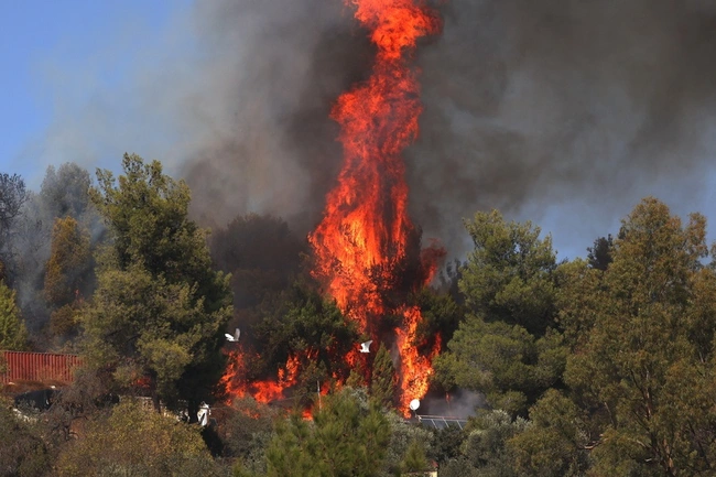 Φωτιά στον Λίβανο