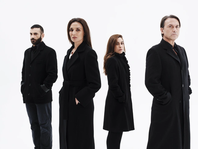 Το Ακρωτήρι σκην. Οδυσσέας Παπασπηλιόπουλος